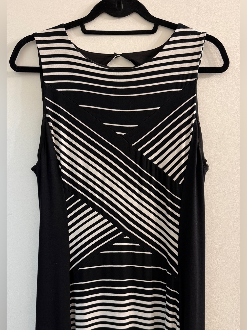 White House Black Market Maxi Dress Womens L Black White Stripe Cutout Slit Knit